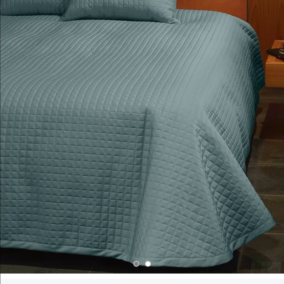 Masaccio King Coverlet and Bed Skirt - Picture 6 of 8